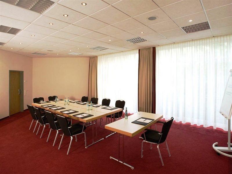 Nh Berlin Potsdam Conference Center Kleinmachnow Exterior foto
