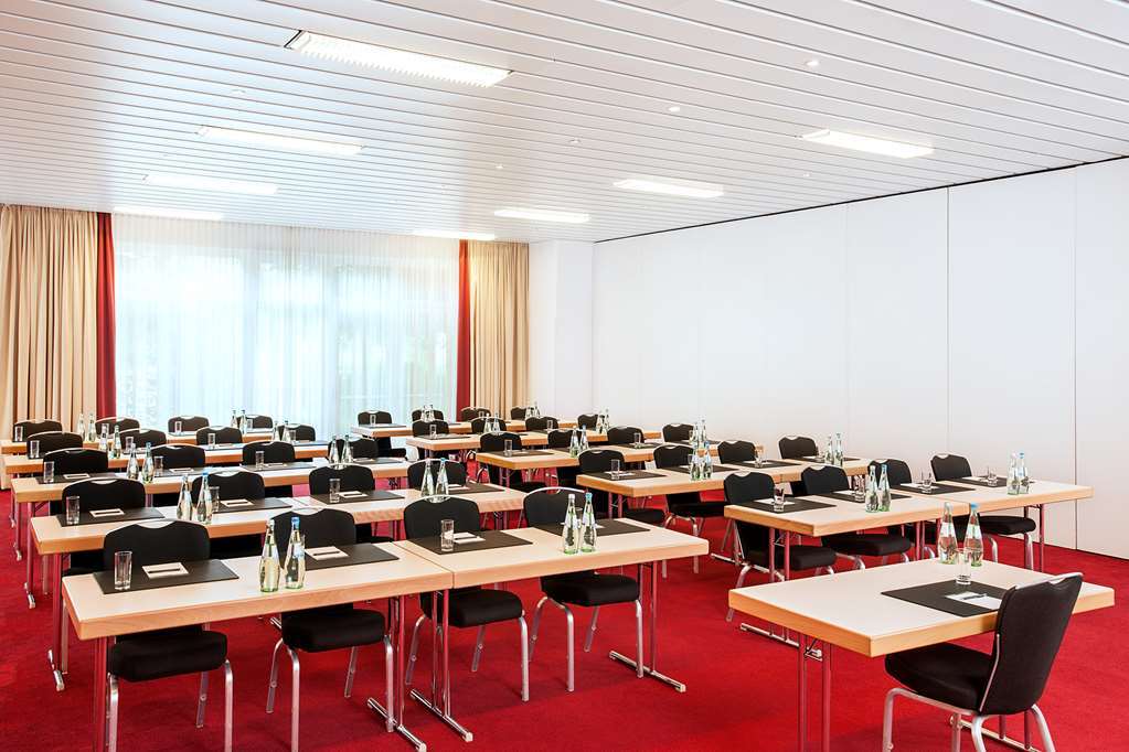 Nh Berlin Potsdam Conference Center Kleinmachnow Exterior foto
